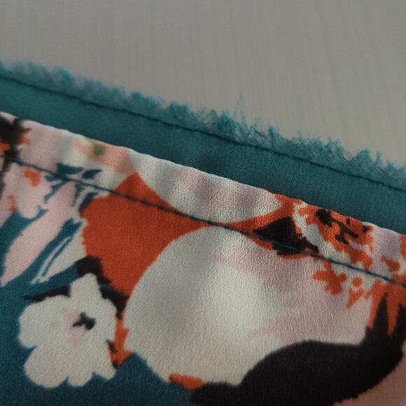 TORRID 0 Teal Frayed Georgette V-Neck Sheer Sleeveless Career Tank Large 12 - Picture 7 of 10